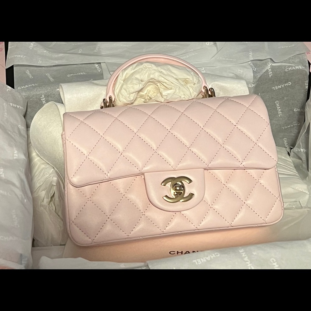 Chanel 22p mini top handle rectangular